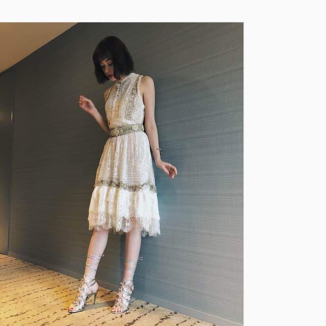 玉城ティナさんのインスタグラム写真 - (玉城ティナInstagram)「#沖縄国際映画祭 レッドカーペット、 歩けなくて残念だったあ  かわいい衣装を用意してくれた @higashi.kanako 🌱 人前に出せる顔を作ってくれた @imaitakako 🍦 昨日からありがとう💪 dress @etro  shoes @sergiorossi  #ドルメンXよろしくね」4月22日 14時01分 - tinapouty