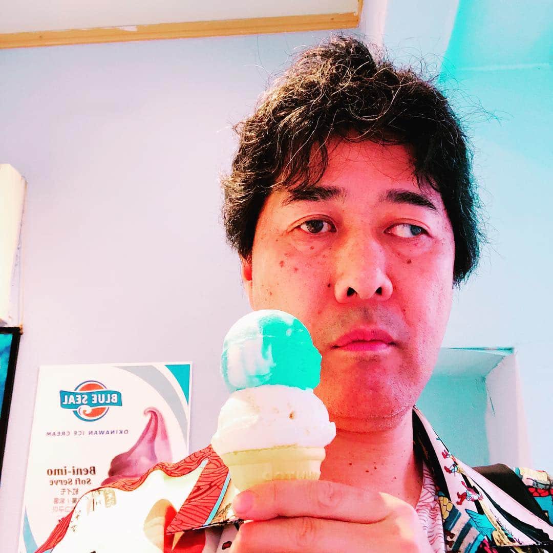 柳下毅一郎のインスタグラム：「甘いもの大好きおじさん＠BLUE SEAL」