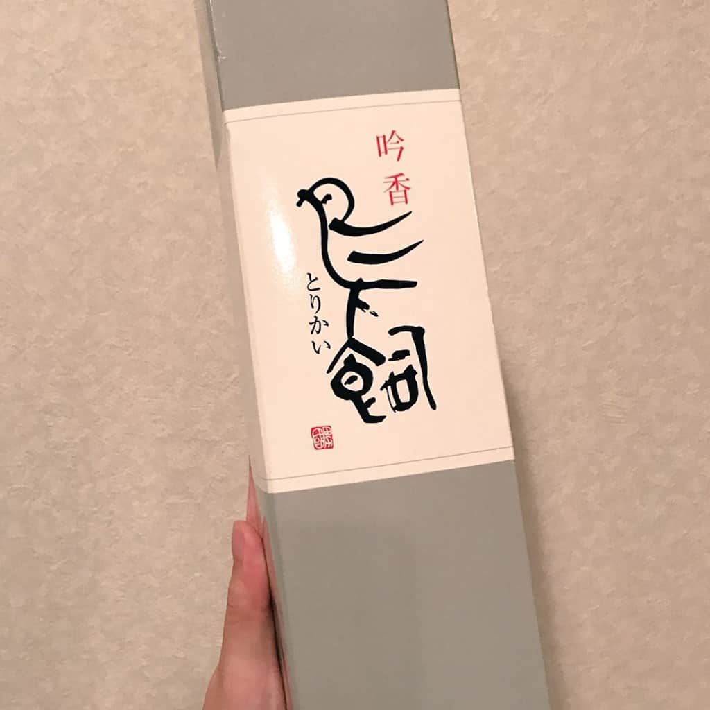 及川奈央さんのインスタグラム写真 - (及川奈央Instagram)「本日は｢ #月刊格闘無双 ｣の #収録 へ。  #やべきょうすけ さん &  #髙阪剛 さんとともに今月も盛り沢山の内容でお届けします。 #レフェリー の皆様を #ゲスト にお迎えしての #座談会 も必見。27日(金)20時より #放送 です。  #収録後 、やべさんから #お誕生日プレゼント を頂きました！ありがとうございます☆大切にいただきます！  日本酒、ワイン、ハイボール好きですが #焼酎 も最近少しずつ飲めるようになりました。#鳥飼 #楽しみ #麦茶割り でいただきます」4月22日 20時30分 - naooikawa
