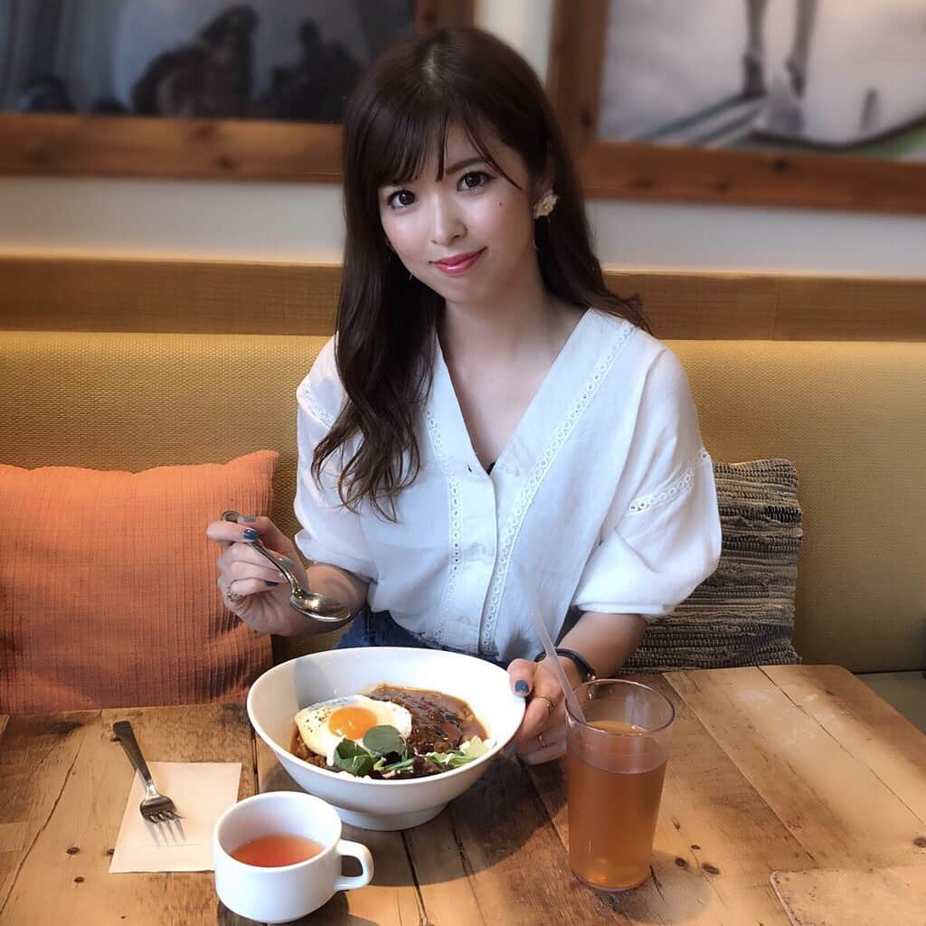 ホットペッパーグルメ公式アカウントのインスタグラム：「おいしそうなハワイグルメの写真を投稿してくれたのは、インスタグラマーのHARUKA（@haruru0724）さん。 「悩んだらココ」というほどお気に入りグルメだそうで、お子様や友人とも良く食べにいくるそうですよ♪ photo by @haruru0724 #ホットペッパーグルメ」