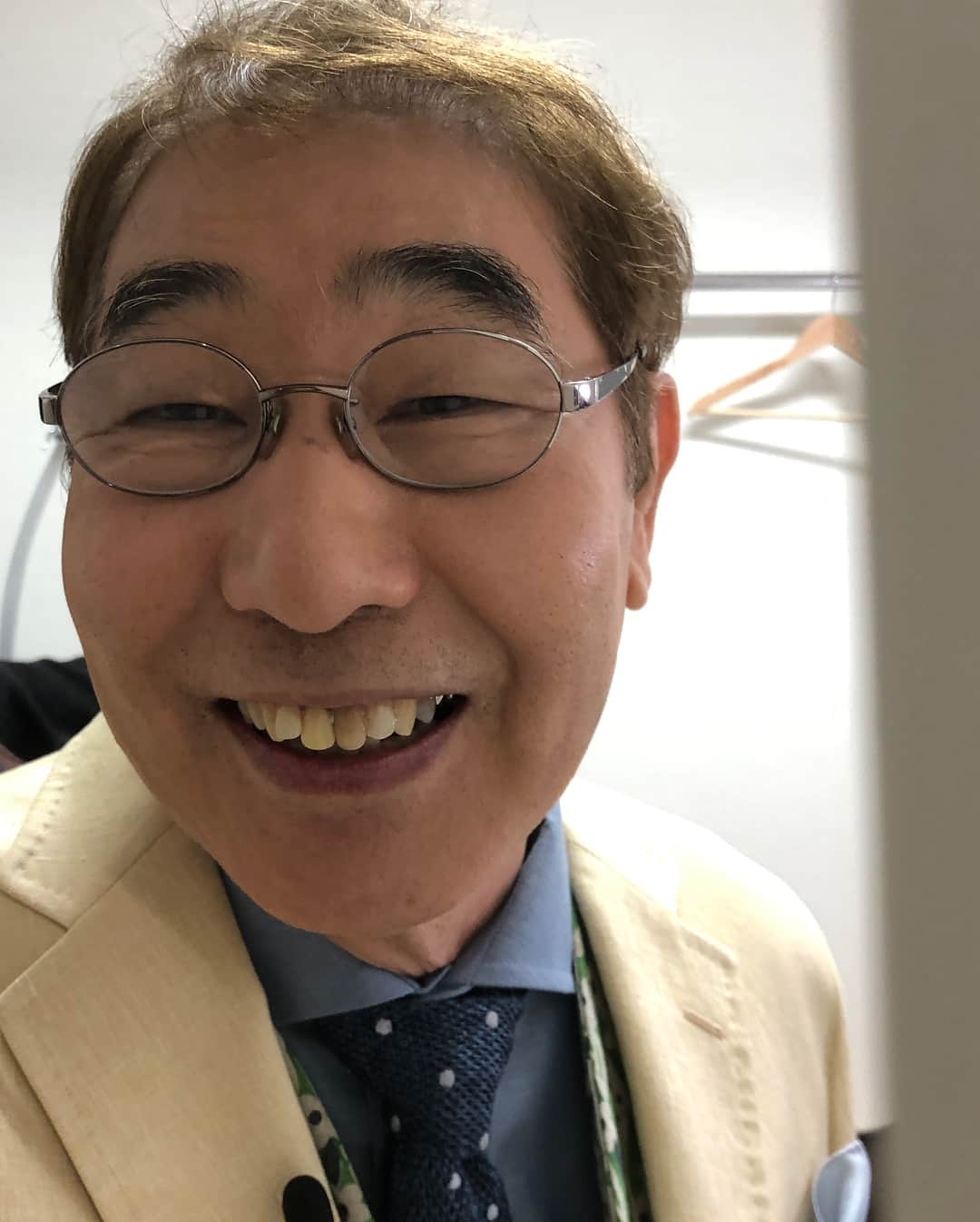 加藤紀子のインスタグラム：「一日の幅。 愉快おじさんとロケした後、 小沢健二君ライブ（夫はライブ前後DJお疲れ様でした！）。 最高の夢が見られそうです🚌🎤🎻💤」