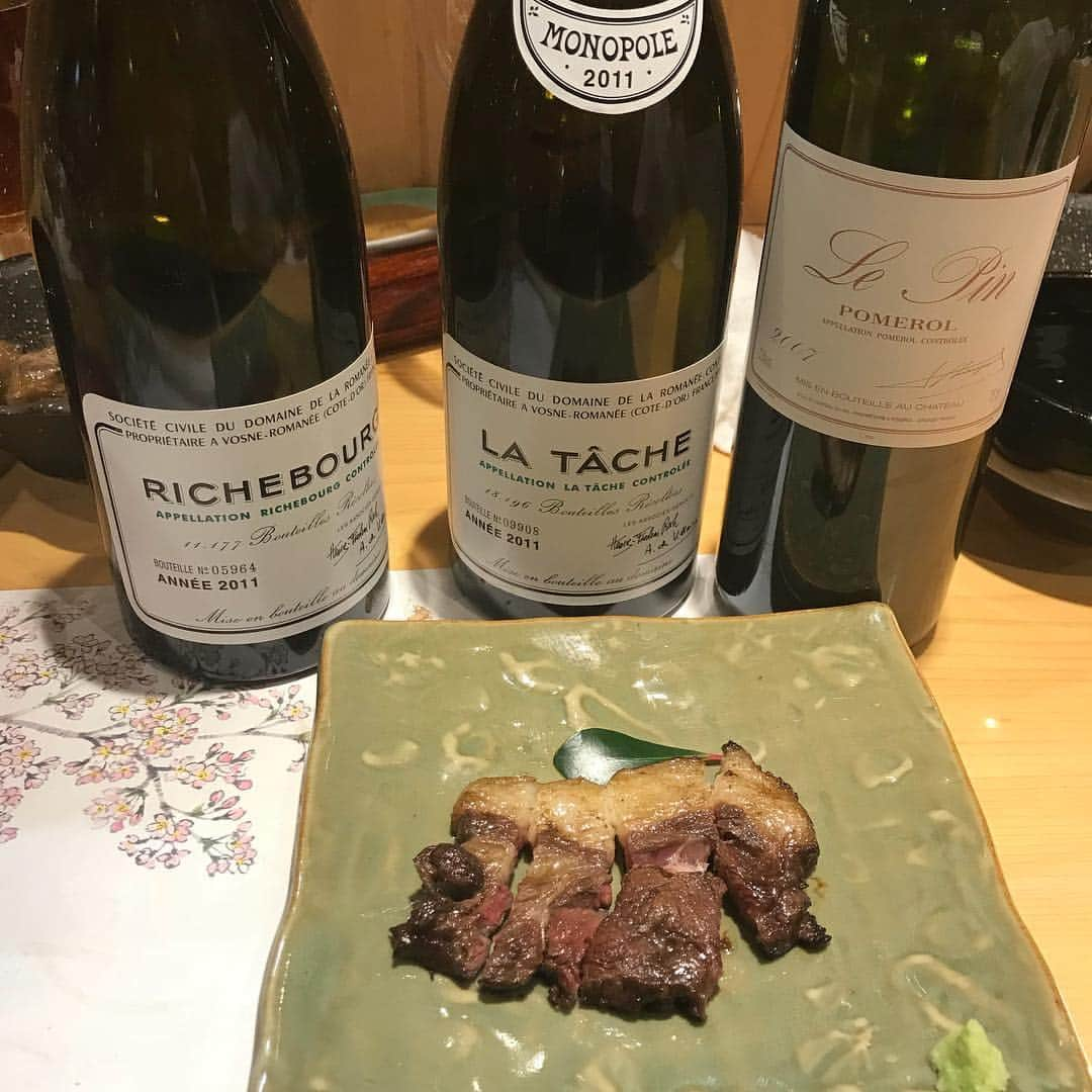 片山晋呉さんのインスタグラム写真 - (片山晋呉Instagram)「名古屋にただいま！  名古屋きたらワイン🍷 ジビエ！  今日はスッポンからの  ヒグマ‼️ からのDRC  ルパン！ #GOLF #ワイン#DRC#シャトールパン#名古屋#ジビエ#くま」4月23日 20時06分 - shingo_katayama45