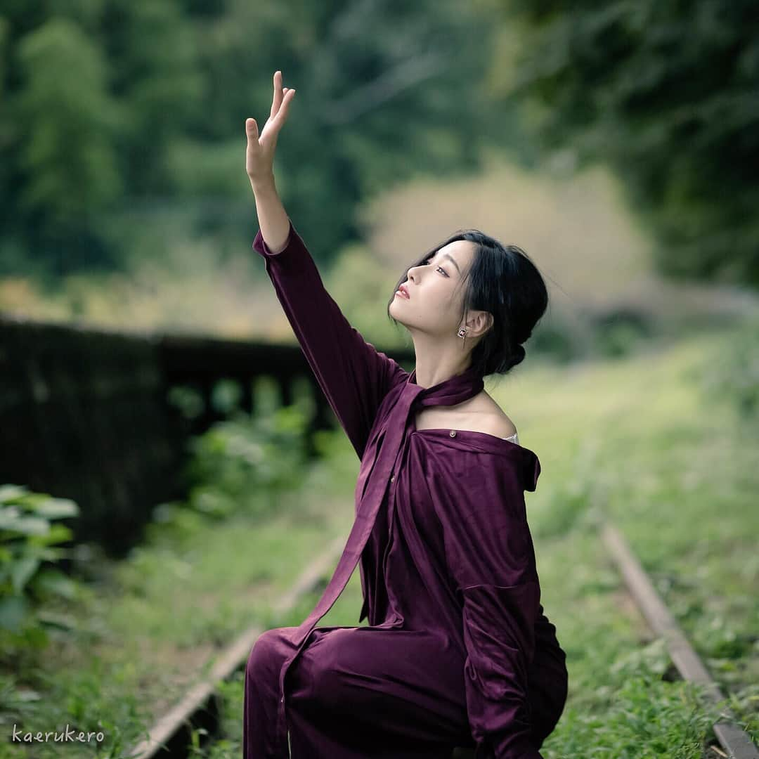 真田つばさのインスタグラム：「きみに会えなくてよかった . . . #green #line #portrait #model #followme #Tokyo #Japan #photo #photography #instagramjapan #ig_japan #indies_gram #instagood #photooftheday #picoftheday #廃線 #写真好きな人と繋がりたい #写真撮ってる人と繋がりたい #被写体 #ポートレート #ポートレートモデル #ポートレート部 #東京カメラ部 #真田つばさ」