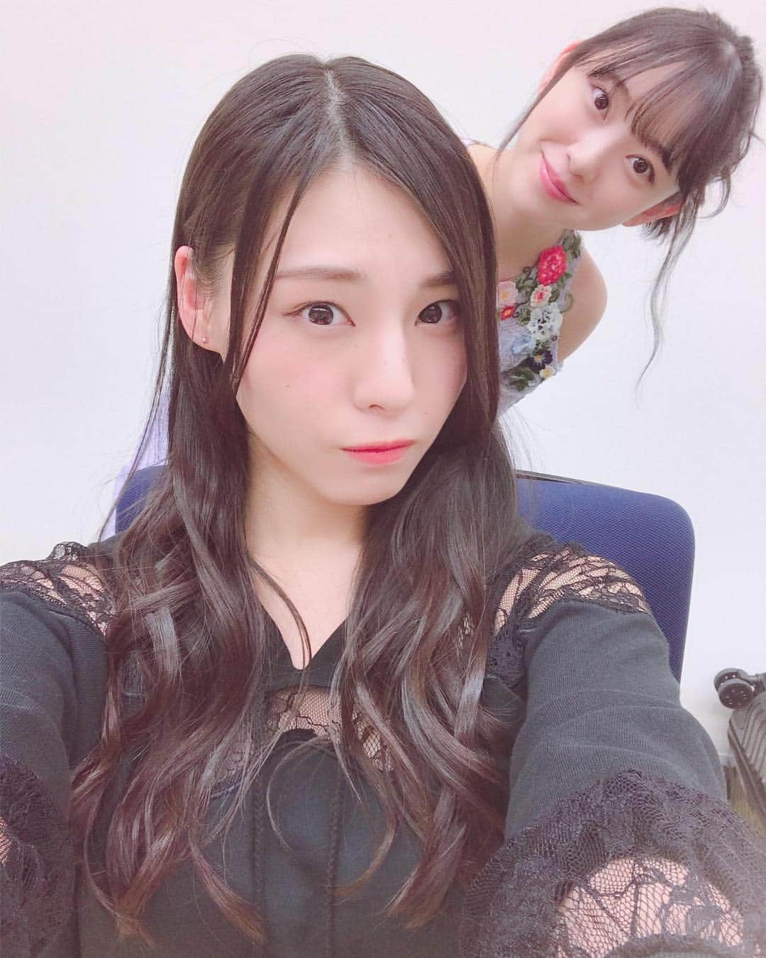 h3artbrak3rsさんのインスタグラム写真 - (h3artbrak3rsInstagram)「#nogizaka46 #乃木坂46 #iori #相楽伊織 #いおり #miona #堀未央奈 #みおな #ひょっこりはん」4月24日 12時02分 - h3artbrak3rs