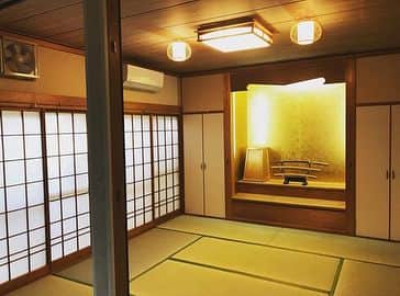 Space Marketさんのインスタグラム写真 - (Space MarketInstagram)「． 【宿泊もできる◎千葉県の和風スペース🍵】 元々集会場だった#古家を #和風 な家具やインテリアで 飾り付けたスペース🏠🌸 #パーティ や#写真撮影 はもちろん #宿泊施設 としても利用いただけます✨ ． #スペースマーケット #spacemarket #レンタルスペース #日本文化 #千葉 #展示会 #和インテリア #着物 #刀 #扇子 #コスプレ撮影 #和室ロケ #スペマ」4月24日 13時36分 - spacemarketjp