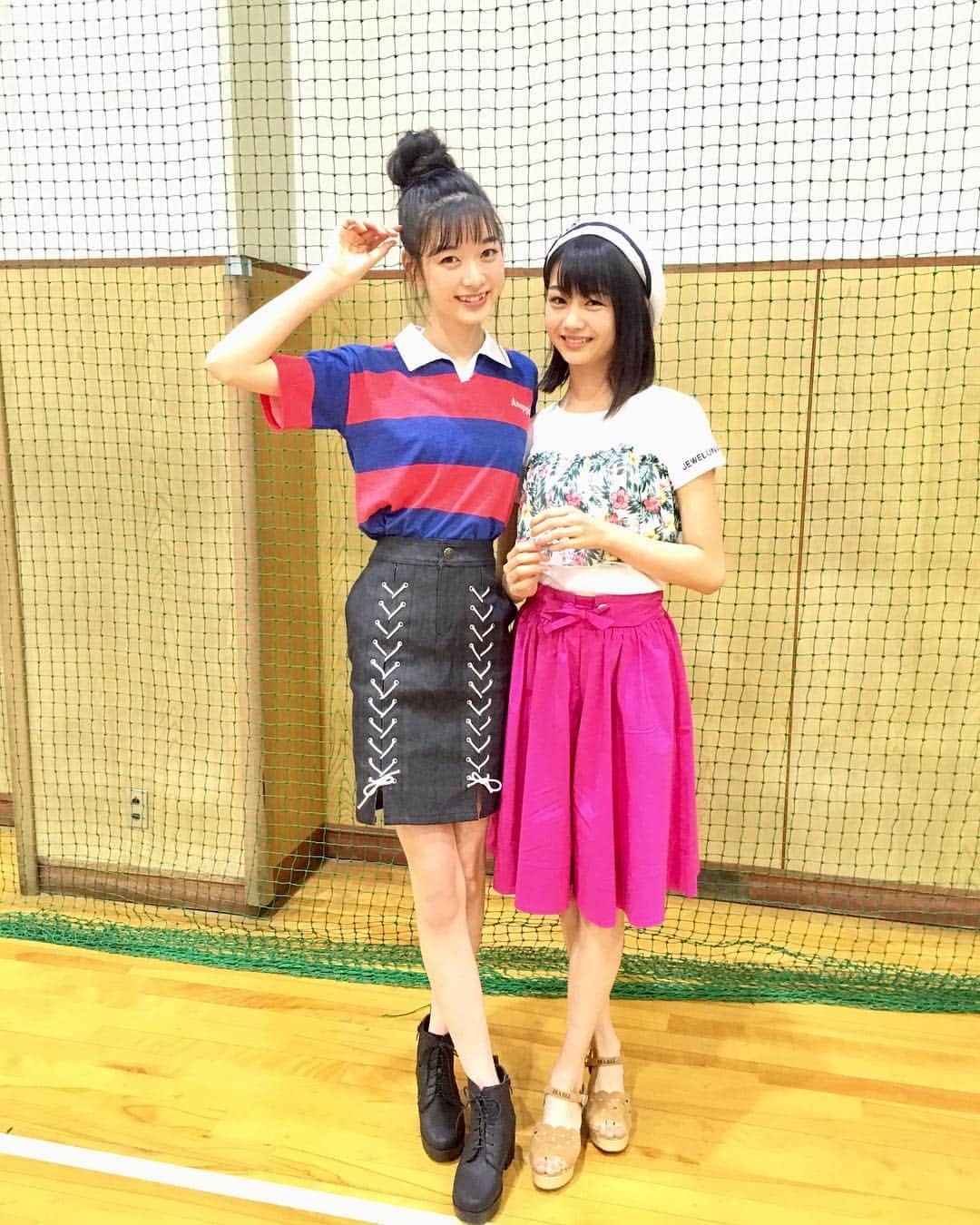 ニコ☆プチのインスタグラム：「👩‍❤️‍👩 みんなの頼れるお姉さん、リノマナ😚💕 #ニコプチ#夏目璃乃#安村真奈#有終の美#キャプテンお疲れさま#仲良いね#可愛いね」