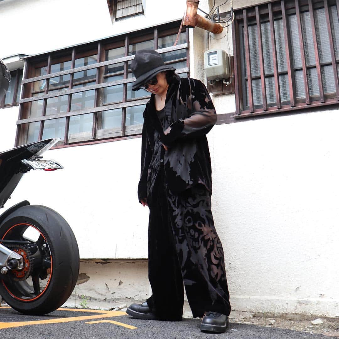 ロザッチのインスタグラム：「style!  #yohjiyamamoto #yohjiyamamotopourhomme」