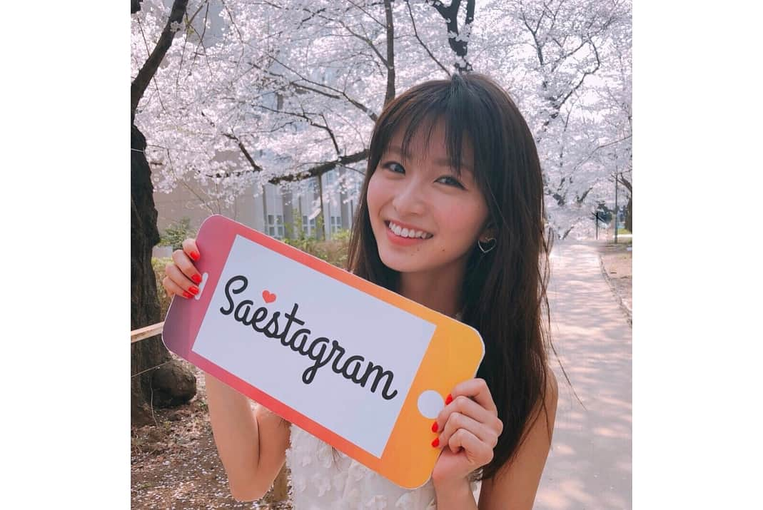 岡崎紗絵さんのインスタグラム写真 - (岡崎紗絵Instagram)「月刊ザテレビジョンさんで連載が始まりました！ Saestagram！！是非見てください😋😋 満開の桜の中で撮影！ 天気も良くて最高でした✌︎ #月刊ザテレビジョン #saestagram #ミテネ」4月24日 23時08分 - sae_okazaki