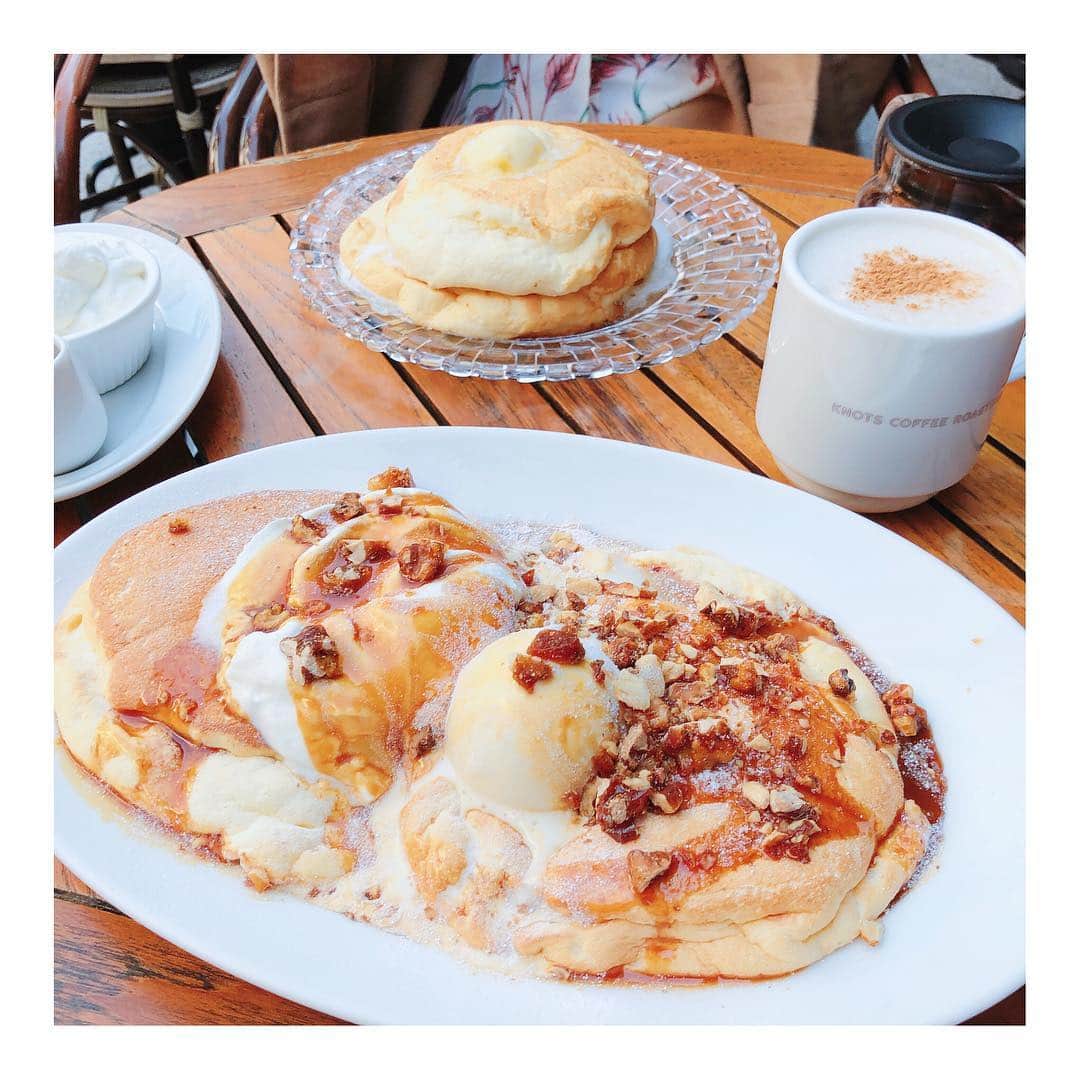 郭圈圈さんのインスタグラム写真 - (郭圈圈Instagram)「每次去日本工作 一定都要吃鬆餅🥞！ 好喜歡日本鬆餅的鬆軟綿密感呀☺️ 但這家推薦原味比較好吃 焦糖的太甜了😱 . . . . #tokyofoodie#tokyo#pancake#tokyocafe#leA_Japan#leaintokyo#sweet#tokyo🇯🇵 #東京#東京鬆餅#🥞#東京咖啡廳」4月25日 0時17分 - helloiamlea