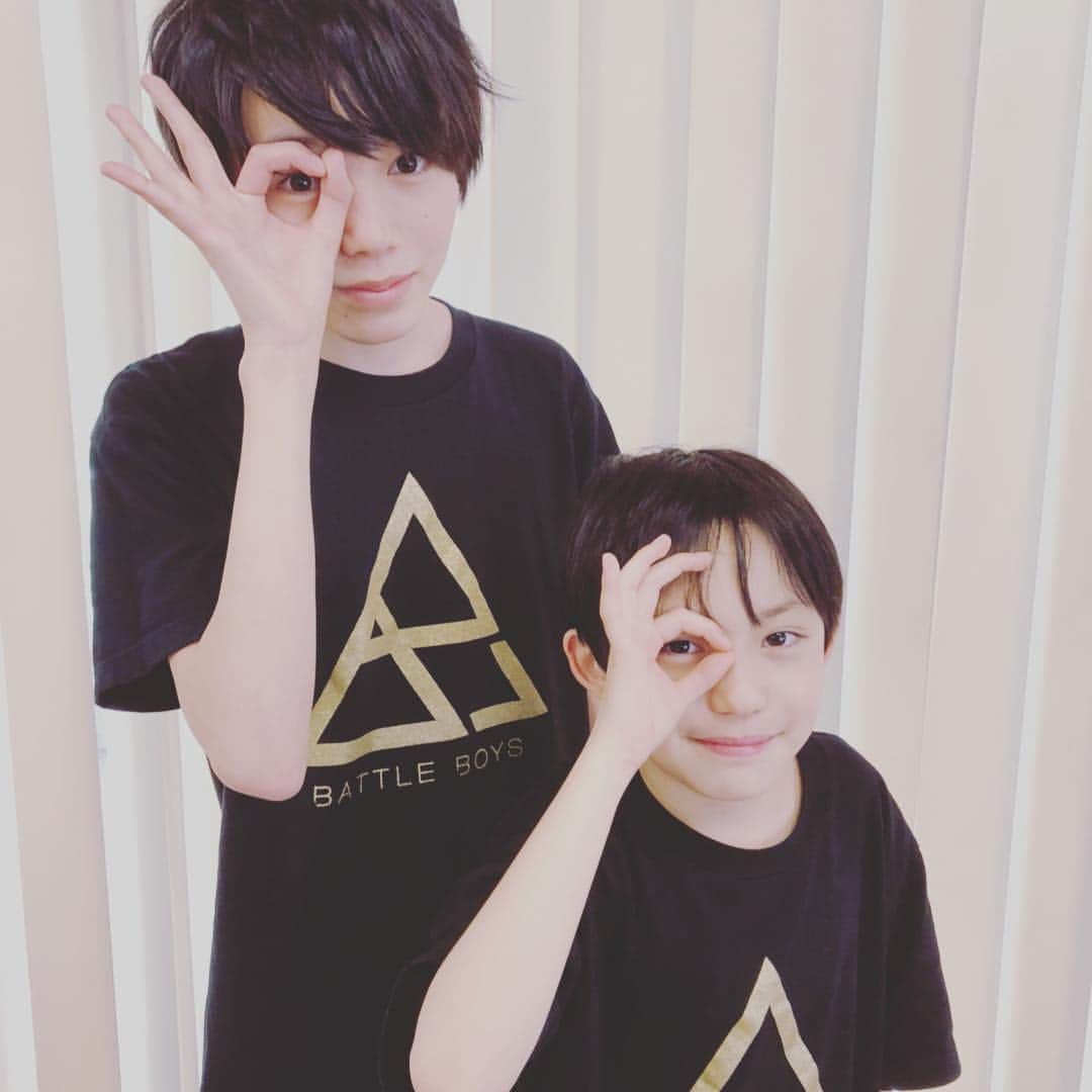 EBiDAN 39&KiDSさんのインスタグラム写真 - (EBiDAN 39&KiDSInstagram)「えびせん一派に。 #BATTLEBOYS  #EBIDAN  #小泉光咲 #長野蒼大 http://battleboys.jp」4月1日 13時11分 - ebidan39kids