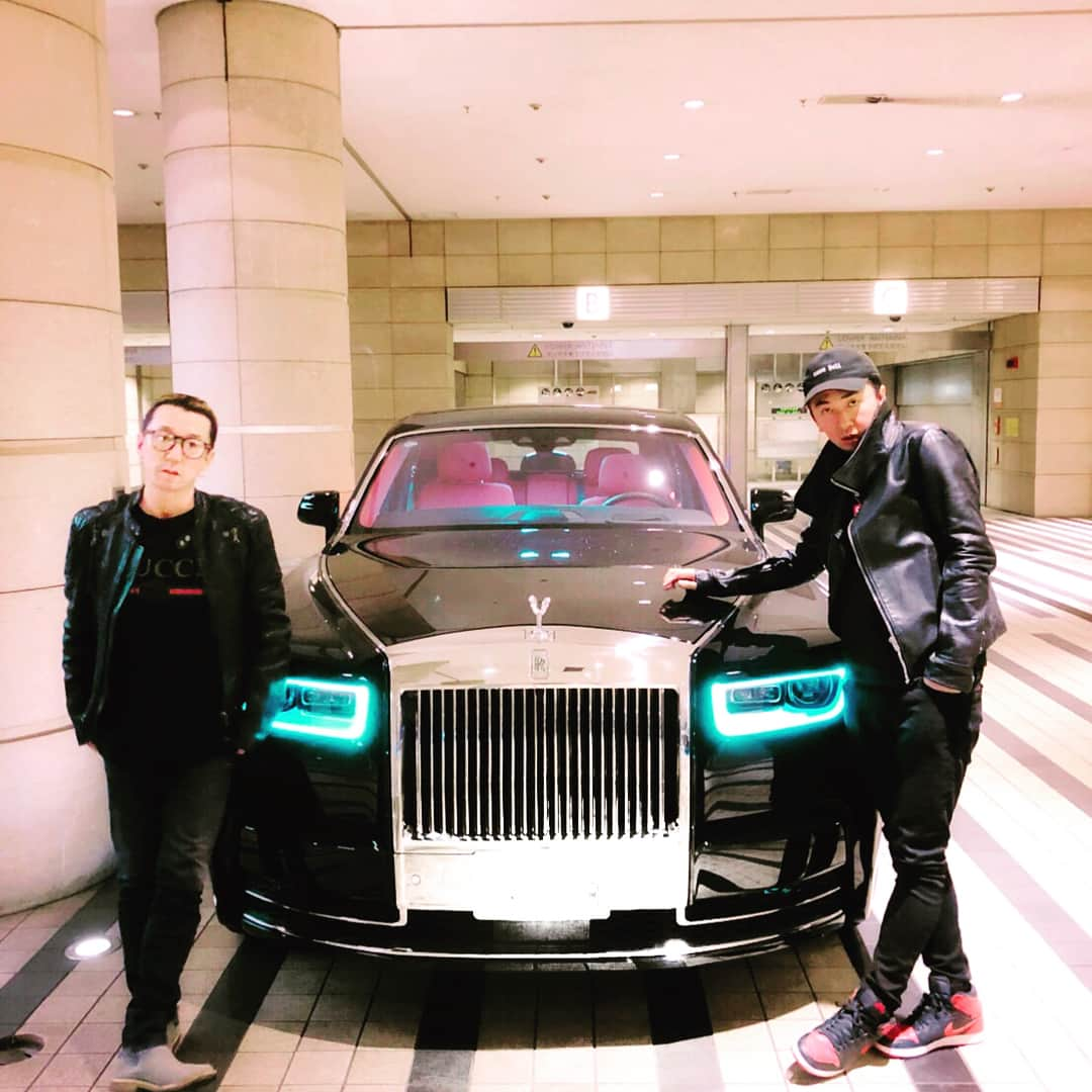 BOBBYさんのインスタグラム写真 - (BOBBYInstagram)「#Repost @charismakantaro with @get_repost ・・・ New Phantom‼️ #rollsroyce #phantom #v12 #calwing」4月1日 12時07分 - jsb_bobby_official