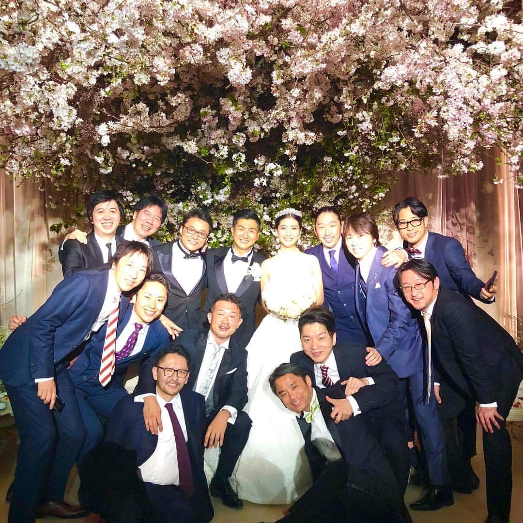 太田雄貴さんのインスタグラム写真 - (太田雄貴Instagram)「HAPPY WEDDING 🎉🍾🤵👰 #南壮一郎 さん #ビズリーチ」4月1日 12時12分 - yuki_ota_fencing