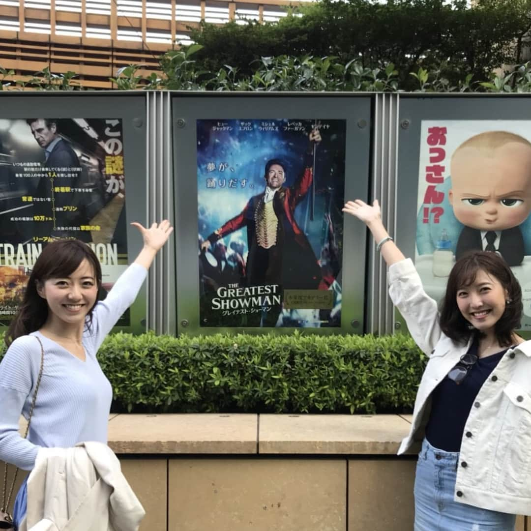 内田嶺衣奈さんのインスタグラム写真 - (内田嶺衣奈Instagram)「小澤アナと、ずっと観に行きたかった映画、グレイテストショーマンをみてきました🎬 ミュージカル映画が大好きなので、映画館でみられてよかったです✨！一緒に歌い踊っている気持ちになれます(^.^)♡ そして高梨沙羅選手の写真展へ＊ キャプションボードが素敵で、熟読👀 幼少期からの高梨選手の歩みをあらためて見ることができ、この積み重ねがこの前の平昌に繋がっていたのだなと感じ、こちらも行けてよかったです✨  #今日はエイプリルフール #インスタでつける嘘を考えたけれど… #浮かびませんでした🤥☁️笑  みなさんは嘘つきましたか？ いつも嘘を考えているうちに過ぎ去るエイプリルフール(°_°)🌸」4月1日 22時39分 - reina.uchida