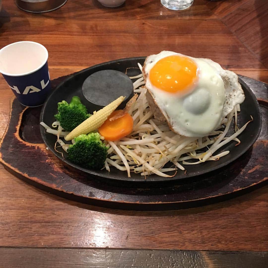 相川亮二のインスタグラム：「Workout後に初、筋肉食堂！ haleoのwelcomeプロテイン^_^ #相川亮二 #haleo#筋肉食堂」