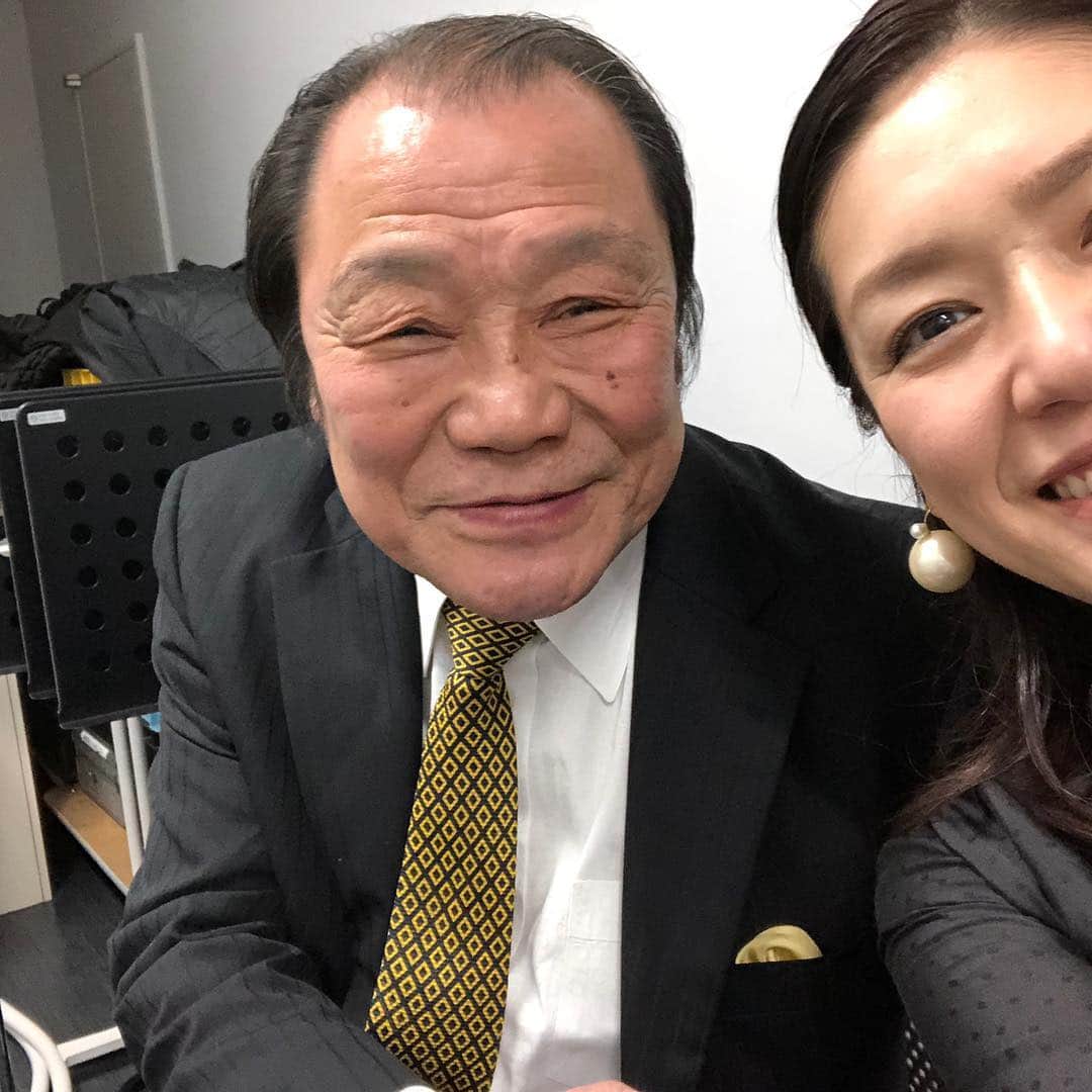 加藤紀子のインスタグラム：「国分寺繋がりでお会い出来ましたー🤩 （バックヤードでずっと男と女の話してる、なんでだ？） #輪島功一さん」