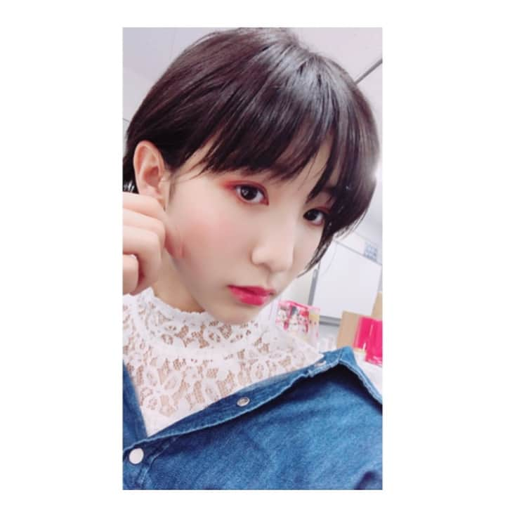 小貫莉奈さんのインスタグラム写真 - (小貫莉奈Instagram)「TGCありがとうございました！！ 私はBLACKPINKのステージに出させて頂きました🙇‍♀️ 初めてTGCの景色を見て、少し緊張しましたが、楽しく歩くことが出来ました😆💕 応援してくれている皆さんにもっとたくさん見てもらえるようにこれからも努力し続けていきたいと思います😊✨ #tgc」4月1日 20時43分 - rina_onuki0529