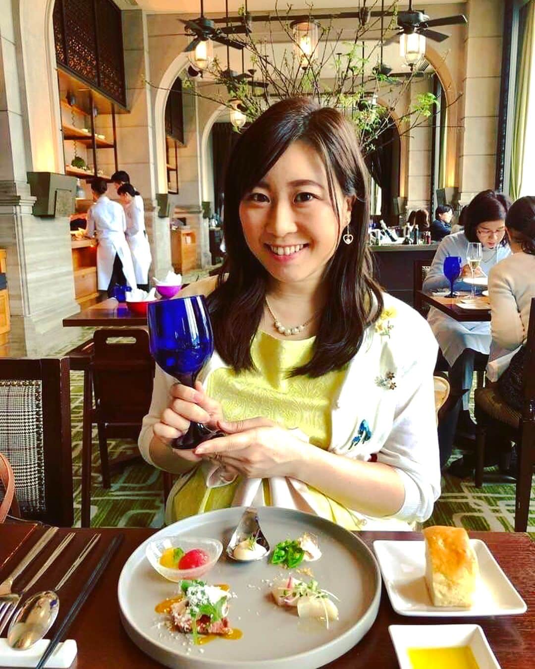 金谷有希子さんのインスタグラム写真 - (金谷有希子Instagram)「. . .【気持ちで抱っこ♪】 ランチコース。 . 詳しくはコチラから💁‍♀️ https://ameblo.jp/kanatani-yukiko/entry-12365105289.htm . . #里帰り #神戸 #出産 #里帰り中 #フリーアナウンサー金谷有希子 #フリーアナウンサー #プレママ #金谷有希子 #妊娠後期 #10ヶ月 #アナウンサー #妊婦 #妊婦生活 #里帰り #実家帰省 #kobe #景色 #オリエンタルホテル #ホテルフロント #レストラン #cafe #カフェ #プレママ #プレママさんと繋がりたい #sweetmommymodel #sweetmommy #sweetmommyootd」4月2日 16時44分 - kanatani_yukiko