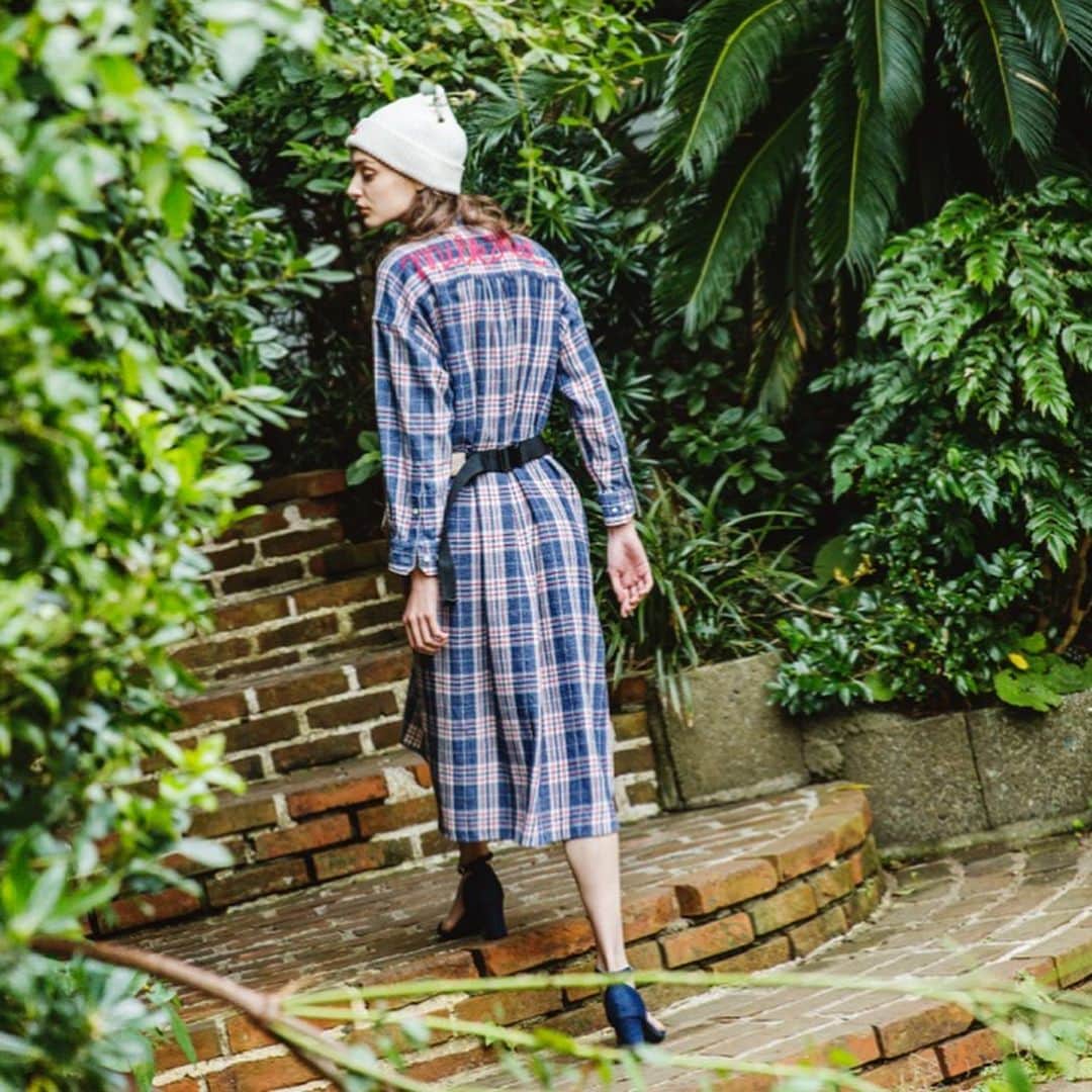 のインスタグラム：「「PLAID SHIRT DRESS」 #milkfed #milkfedjp #ミルクフェド #ミルフェ #plaidshirtdress #春新作 #2018spring #calif #西野カナ #西野カナとドライブなう #となりのカナやんに一言 #カナやん」