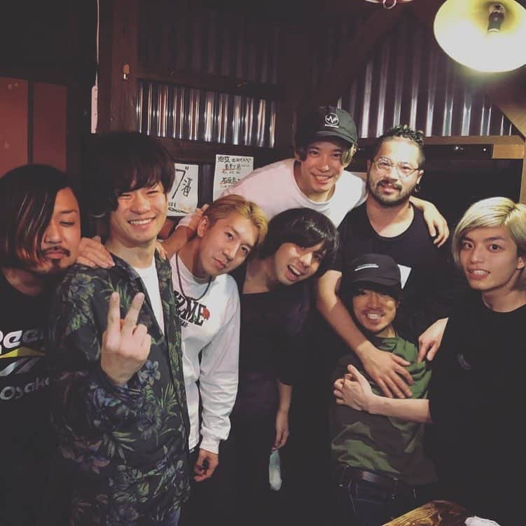 Fear, and Loathing in Las Vegasさんのインスタグラム写真 - (Fear, and Loathing in Las VegasInstagram)「. 最終日沖縄激アツでした〜！ みんなありがとう！！！ .  フレデリックのみんなも深い時間までありがとう〜 .  残すは幕張！！みんなおいで！！ .  #FaLiLV #フレデリック #NewSunriseReleaseTour20172018 #NSRT1718 #沖縄 #ツアー本編最終日 #ボウリング行きました #けんじくんうまかった . /So」4月2日 22時03分 - falilv_official