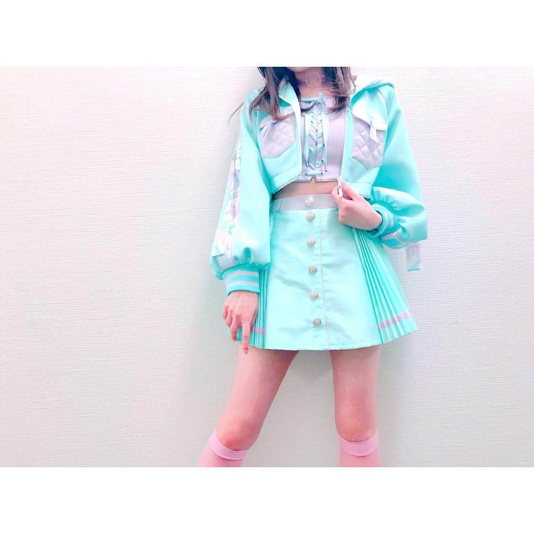 込山榛香さんのインスタグラム写真 - (込山榛香Instagram)「込山teamKの初衣装💚 . . まさか自分がteamKになるなんて teamKがパステル衣装なんて . スポーティーな可愛さで すごくお気に入りで大切な衣装が出来ました✨ . . #AKB48 #込山チームK #AKB衣装 #AKB単独コンサート」4月2日 23時05分 - komiharu_official