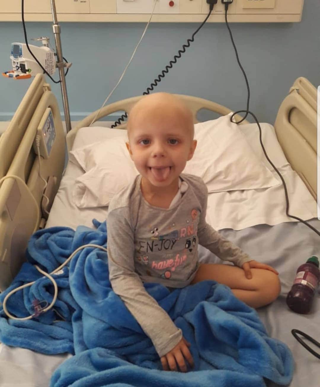 Grandma Bettyのインスタグラム：「@superstrongsophie is a super cancer fighter who sticks her tongue out at cancer just like Grandma Betty did! 😋 GO TO HER PAGE AND SHOW HER SOME SUPPORT!!! ❤❤❤」