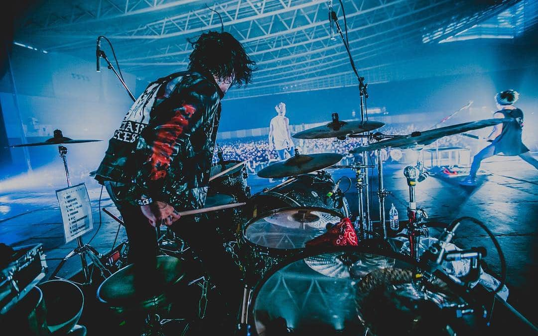 Katsuma さんのインスタグラム写真 - (Katsuma Instagram)「WARPED TOUR JAPAN🥁🔥 photo by @yamada_mphoto」4月3日 0時26分 - katsuma_drums