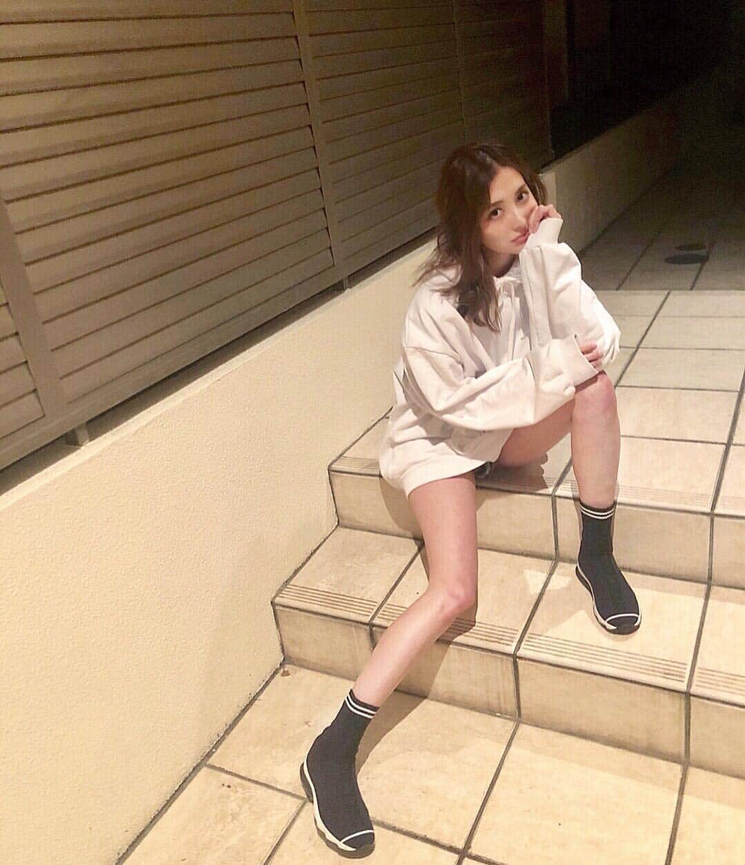 大石絵理のインスタグラム：「🥀 #ericloset」