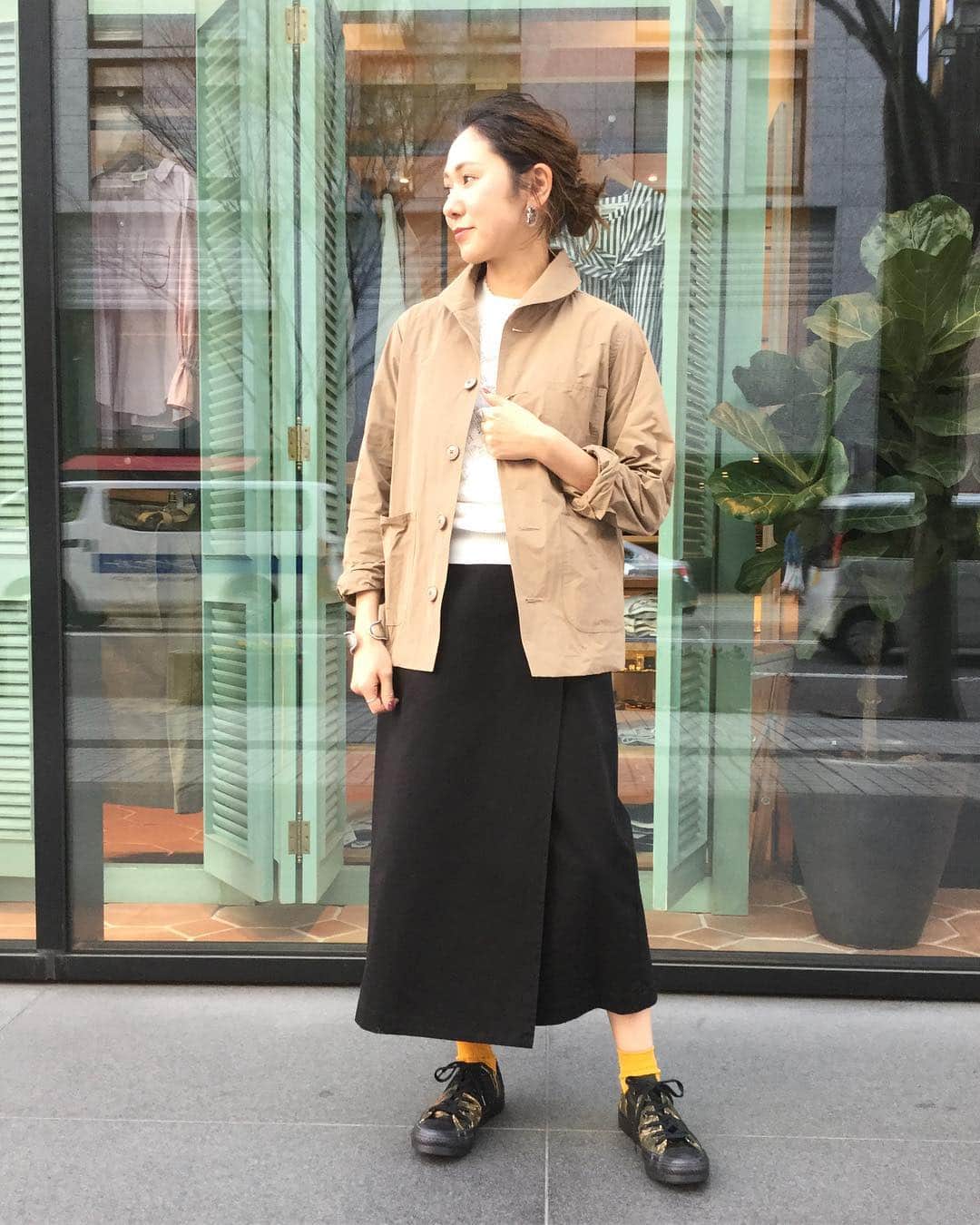 のインスタグラム：「🌸✨SPRING OUTER FAIR🌸✨ . <FIDELITY × BEAMS BOY> ショール カバーオール ¥19,800+tax→¥15,840+tax . ＜FIDELITY＞の別注アイテムがリニューアルして入荷しております💡 今回はショールカラーを採用し、ジャケット感覚で羽織れる優れものです🤗 機能的な軽撥水の生地を採用し、実用性や、軽量でコンパクトに畳んでもしわになりにくいため、旅行や外出のお供におすすめなひと品です💓 . ただ今アウターフェアーを行なっております！ 対象商品は、表示金額より20%OFFさせていただいております！ 8日まで行なっておりますので、是非この機会にお買い求め下さいませ✨ . #BEAMS#BEAMSBOY#FIDELITY#traditionalodyssey #outer#springouter #coverall #blouson#ishikawa#kanazawa #japan#beams金沢#ootd#ビームス#ビームスボーイ#フィデリティ#カバーオール#アウター#スプリングコート #ブルゾン#石川#金沢#日本#ビームス金沢」