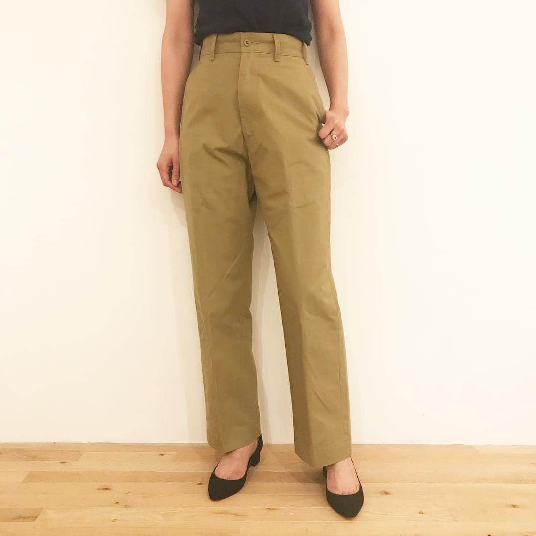 のインスタグラム：「【 RESTOCK " HIGH WAIST CHINO PANTS " 】  明日4/4(水)Shinzone各店舗にて、ご好評いただいております、THE SHINZONEのハイウエストチノパンツが再入荷いたします。  この機会にぜひ皆様のご来店をお待ちいたしております。  #shinzone #シンゾーン #theshinzone #restock #highwaistchinopants #再入荷 #pants」