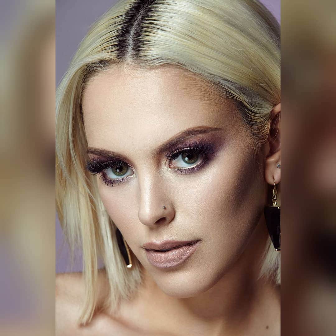 Nadya Antonさんのインスタグラム写真 - (Nadya AntonInstagram)「Nadya's Secret russian spy. Photo by @v.bencomo  Makeup by @makeupbyyanis  Hair by @vanessaimage  #portrait #photo #closeup #blonde #nadyasonika」4月4日 2時05分 - nadyasonika