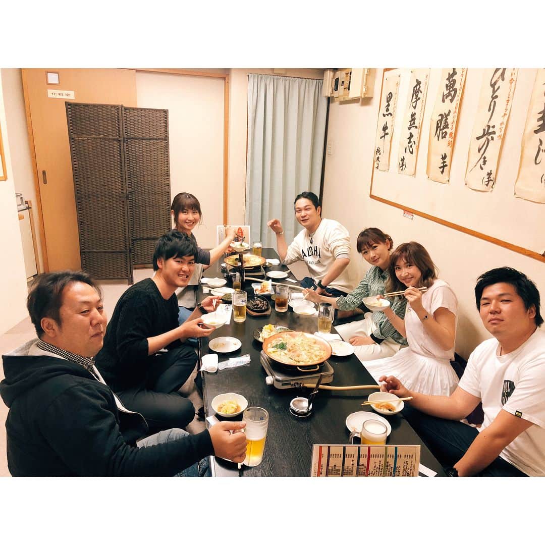 のインスタグラム：「女友達とはよく会っているから近況は知っているけれど、中学時代の男子とは全然連絡も取っていなかったし会っていなかったから、なんだか中学時代に戻った気分で思い出話に花が咲いた夜でした🌸 #宮崎 #ふるさと #中学 #同級生 #最後の写真の男性 #山牟田くんは小学校から一緒 #この夜に #芸人の永野さんに似ていることが判明 #さっきの投稿のコメント欄に永野さんだという投稿を見つけて #またみんなでグループLINEで盛り上がっています #ちなみに本物の永野さんも #宮崎出身 🌴」