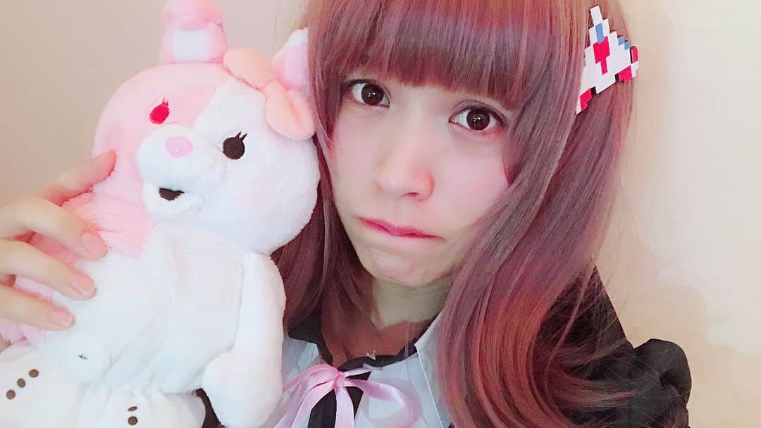 根岸愛のインスタグラム：「ダンガンロンパ 七海千秋ちゃんコス 一旦見納め🙅‍♀️ ダンガンロンパv3めちゃおもろい🎮 #ダンガンロンパ #七海千秋 #モノミ #ニューダンガンロンパv3」