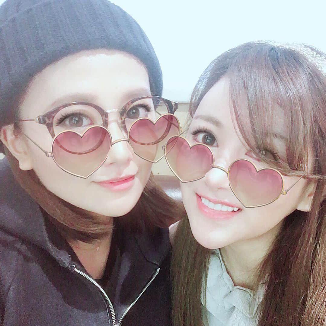 山中絢子のインスタグラム：「ちえちゃんと久しぶりにお茶したよ💖 おばさんと遊んでくれてありがとう💖 #地元 #西宮 #久しぶりに投稿」