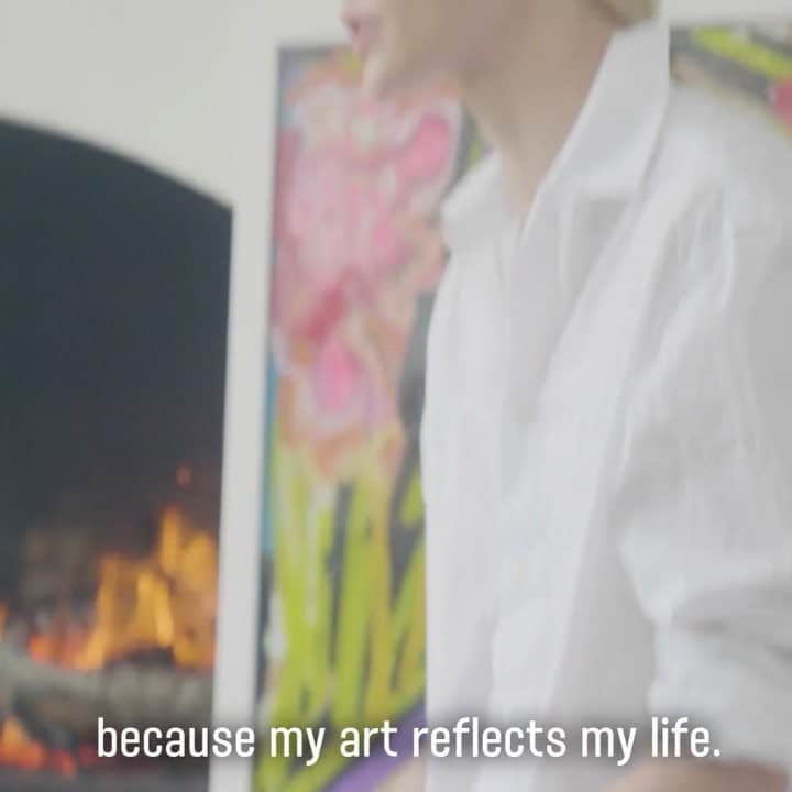 サーシャ・ピヴォヴァロヴァのインスタグラム：「Part 2 of my interview for Vogue Paris 🎨 Check out the full video at Vogue.fr 🎬  Thank you @thibdg @maudcharmoy @zoeannamadeleine and @vogueparis for coming out to my studio 🙏#sashapivovarova #artsashap」