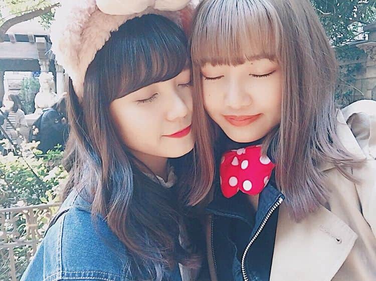 のインスタグラム：「. #れいしゅな 🙄💓？ ユニバくらいかられいなの 面白さに改めて気づいた😂😂（笑） さすが関西人や😂 . #tds #ディズニー」
