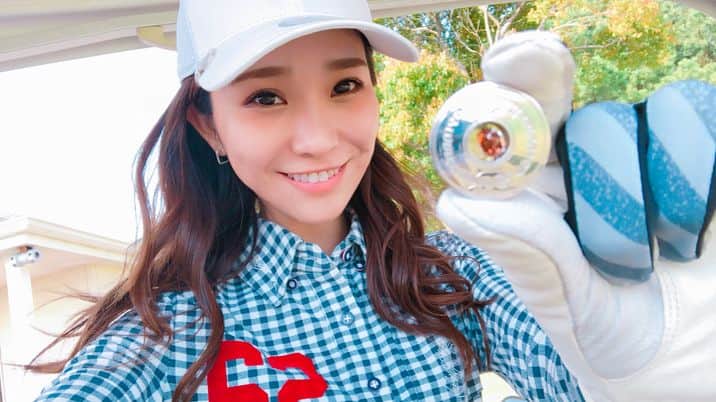 西村いちかさんのインスタグラム写真 - (西村いちかInstagram)「ゴルフ⛳️ 今日もレザレクションのマーカーでした❤️ #レザレクション #ゴルフ女子 #golfstagram #golf」4月4日 20時38分 - ichika_nishimura