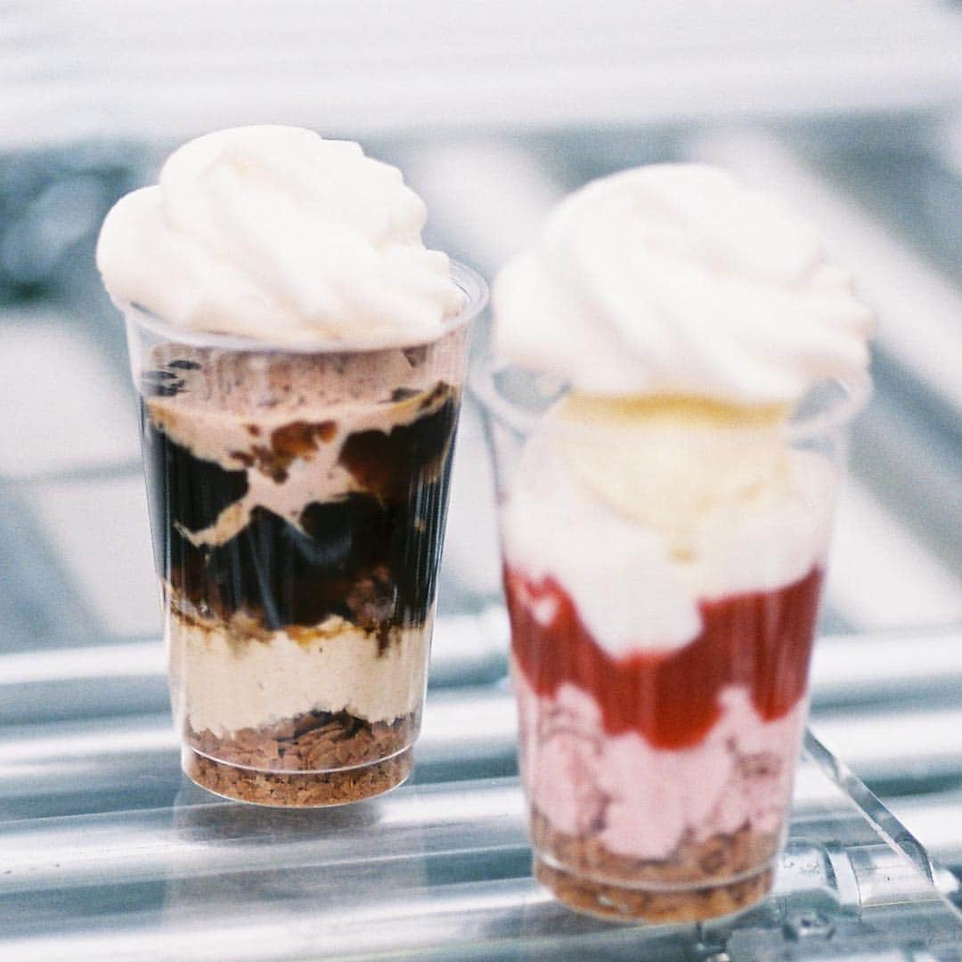 THE PARFAIT STANDさんのインスタグラム写真 - (THE PARFAIT STANDInstagram)「ㅤㅤㅤㅤㅤㅤㅤㅤㅤㅤㅤㅤㅤ  禁断の15:00🍨 ㅤㅤㅤㅤㅤㅤㅤㅤㅤㅤㅤㅤㅤ #theparfaitstand #nothingbutparfait ㅤㅤㅤㅤㅤㅤㅤㅤㅤㅤㅤㅤㅤ  #ザパフェスタンド #原宿#原宿竹下口  ㅤㅤㅤㅤㅤㅤㅤㅤㅤㅤㅤㅤㅤ」4月4日 21時12分 - theparfaitstand