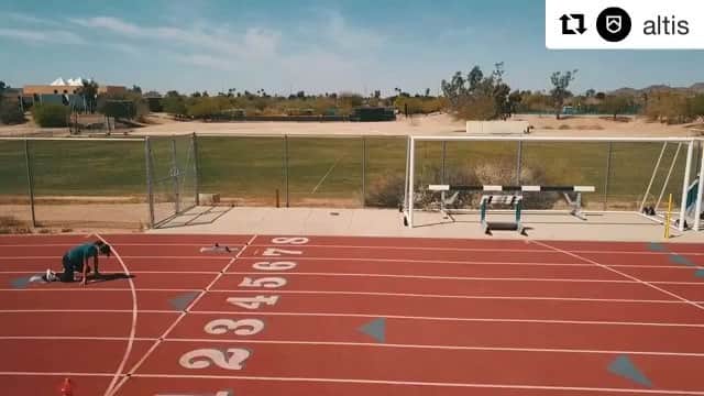 木村文子のインスタグラム：「#Repost @altis with @get_repost ・・・ Drone vs @kimura.ayako! 🛸🚧🏃‍♀️ Chasing Ayako down the track during her speed hurdle session. Thank you to @roland_schoeman for the awesome drone flying and footage!  #drone #hurdles #session #really #nice #video #thankyou @roland_schoeman #🏅✨ #ドローン撮影 #ハードル  #素敵な映像ありがとうございます  #こんな角度からは初めて」