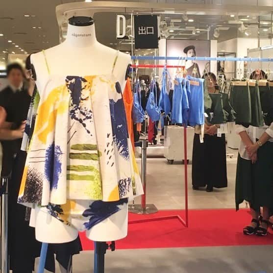 HANKYU.MODEさんのインスタグラム写真 - (HANKYU.MODEInstagram)「NÅGONSTANS POP UP STORE Until 4/10 At 3F Cotocoto Stage 31  #Hankyu #HANKYUMODE #umedahankyu #阪急うめだ本店 #うめだ阪急 #阪急百貨店 #3F #osaka #umeda #någonstans #nagonstans #ナゴンスタンス #enfold #enföld #エンフォルド #popupshop #期間限定ショップ」4月5日 11時58分 - hankyumode