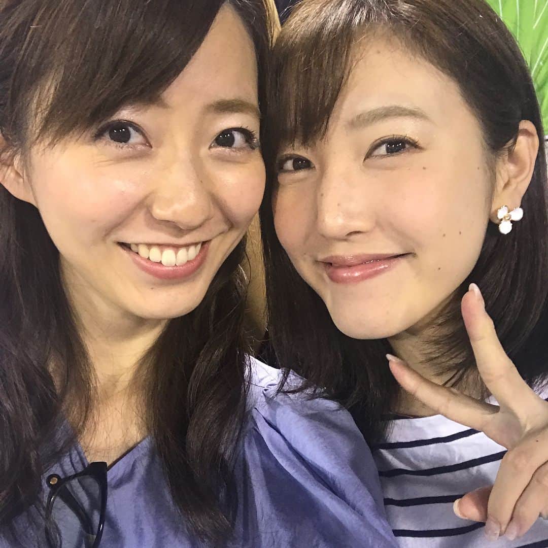 内田嶺衣奈さんのインスタグラム写真 - (内田嶺衣奈Instagram)「今シーズン、久々にCSプロ野球ニュースを担当させて頂くことになりました⚾︎ 担当曜日は木曜日です🤗 小澤アナと隔週で担当します！  昨日は今季初の神宮へ✨ ヤクルト対広島戦を観戦してきました！ ホームランが4本も〜！！ 目が離せない試合でした👀🔥 昨日はヤクルトが勝利し、たくさんの傘が元気に踊っていました☂️☂️☂️〃 ヤクルトの応援もカープの応援も、ファンの皆さんの熱気を肌で感じ、私も胸が高鳴りました！  果たして今日は…⭐️ #プロ野球 #神宮球場 #ヤクルト #カープ #つば九郎 #つばみちゃん #応援歌が覚えやすくてどちらの応援歌にもからだが揺れてしまう📣 #ただしリズム感がないのでだんだんズレていく…🙃」4月5日 14時40分 - reina.uchida