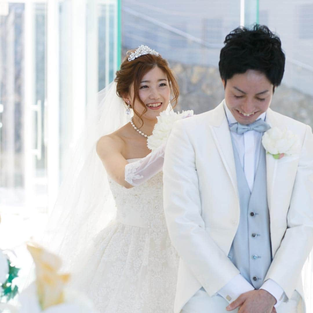 タラサ志摩ホテル&リゾートのインスタグラム：「#ファーストミート  #ドキドキ 💕  #タラサ志摩  #結婚式  #前撮り  #ウエディング  #wedding  #ウエディングフォト  #ロケーションフォト  #伊勢志摩  #鳥羽  #marry  #marry花嫁  #marryxoxo  #日本中のプレ花嫁さんと繋がりたい」