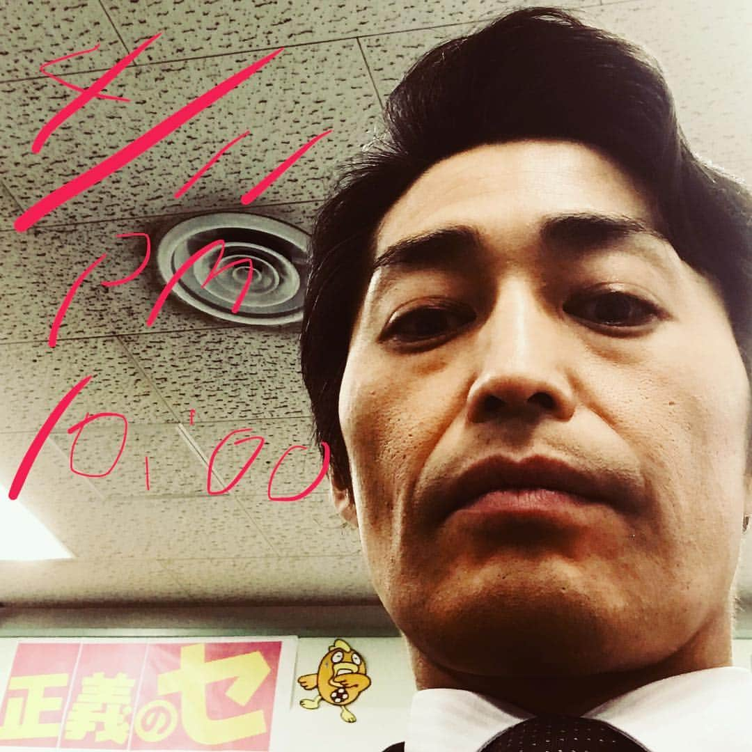 安田顕さんのインスタグラム写真 - (安田顕Instagram)「撮影中。 #ドラマ #正義のセ #4月11日 #よる10時 #第1話 O.A. #ntv」4月5日 16時06分 - yasu_da_ken