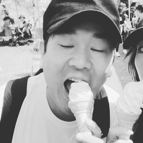 藤本敏史のインスタグラム：「アイスが美味しかったようで。 #インスタ萎え #いつも嫁とタイミング合わない」