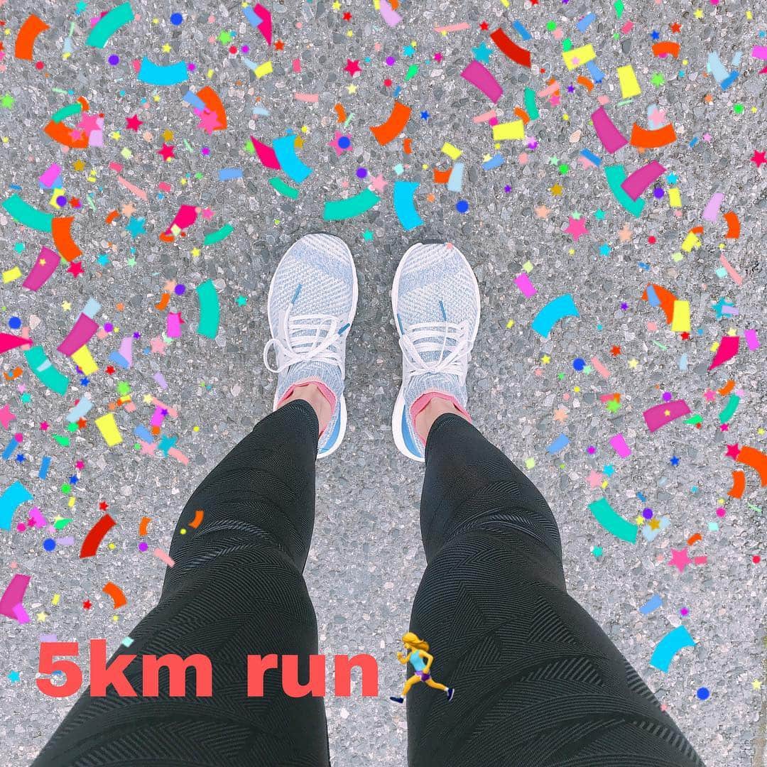 のインスタグラム：「今日は軽くランニング〜🏃‍♀️ #ランニング女子  #ランニングシューズ #adidas  #adidasboost #ブログ更新しました」