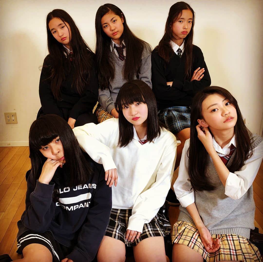 TEENAGERSのインスタグラム：「制服オフショット2🌈🦄💕 ＊ #YouTuber #TEENAGERSjapan #TEENAGERSTOKYO #TEENAGERSOSAKA #js #jc #jk」