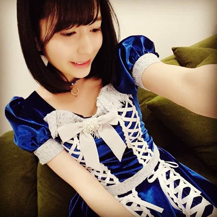 佐々木優佳里さんのインスタグラム写真 - (佐々木優佳里Instagram)「👸🎀💙 #blue #goodnight」4月6日 0時26分 - yuka_mocha_roll