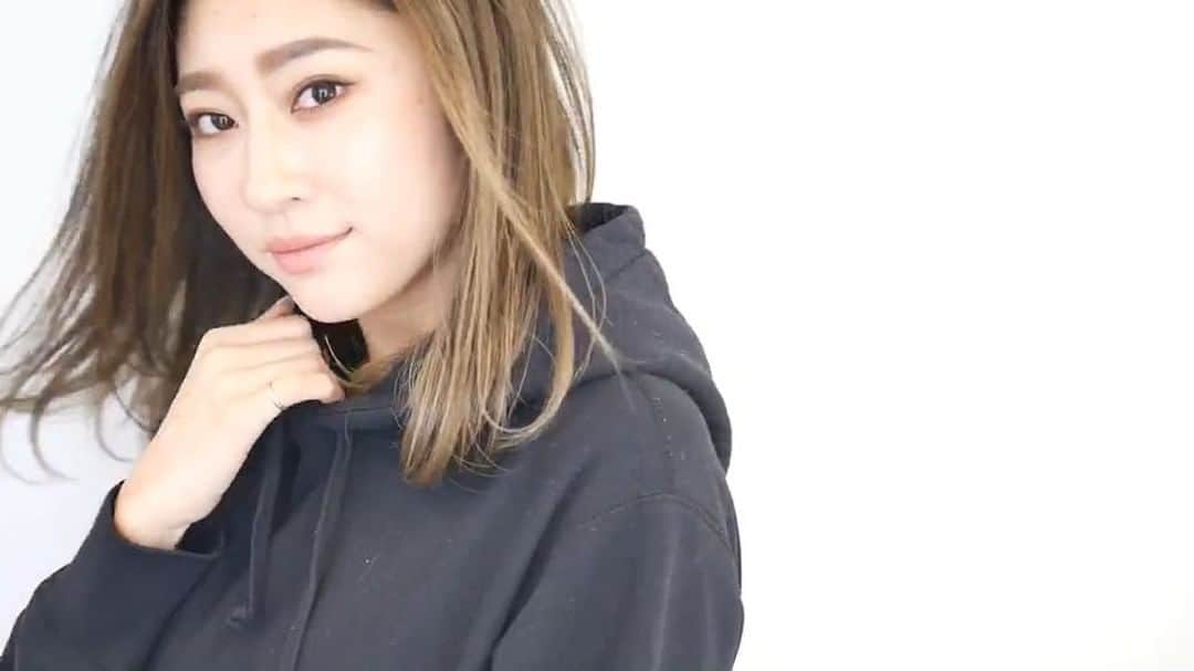 のインスタグラム：「@careumeda でトリートメント☆ 本当にダメージヘアで悩んでたけど さらっさらになりました😫💗 @tera0624 さんありがとう！🌈 ・ ・ #hair #hairsalon #treatment #moisture #hairstyle #osaka #care #beauty #maintenance #instagram #instagood #미용 #헤어 #💗」