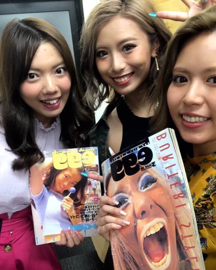 のインスタグラム：「告知👱🏾‍♀️🌺🌈🤙🏾💋✨ ⬜️伝説のギャル雑誌 復活！▫️▫️▫️▫️▫️▫️▫️▫️ 🔸日時：4/7(土)7:30～▫️▫️▫️▫️▫️▫️▫️▫️▫️ 🔸番組：NHK総合「ウイークエンド中部 」▫️▫️▫️ 🔸コーナー：カトリーナのトレンド探偵(7:40ごろ〜) 🔸テーマ：なぜ今復活？伝説のギャル雑誌▫️▫️▫️▫️ 🔸放送エリア：東海北陸7県▫️▫️▫️▫️▫️▫️▫️▫️ ▫️▫️▫️▫️▫️(愛知 岐阜 三重 静岡 富山 石川 福井)▫️ . です！ . 私も小学生の頃から愛読していたegg！ 2014年より休刊していましたが遂に復活🔥 街中でギャルは増えてないように感じるけど なぜ今復活？？ ギャル大好きな私が調査してきました🕵🏼‍♀️ . 超貴重なeggのバックナンバーも出てきます📚 アラサー世代は興奮間違いなし😍🤤✨ 永久保存版です👍🏾❤️ . 現役ギャルモデルのぴとちゃん( @hitoe_style ) egg編集部( @new_eggofficial ) 編集長 赤荻さん ( @pitto_96 ) を取材しました🤗 . 私の私物や過去の写真は出るのか否か🤔 . お楽しみに〜😘 . #nhk #トレンド #ギャル #egg #アムラー #ガングロ #アラサー #jk #名古屋 #愛知 #岐阜 #三重 #静岡 #富山 #石川 #福井 #japan #tokyo #shibuya #渋谷」