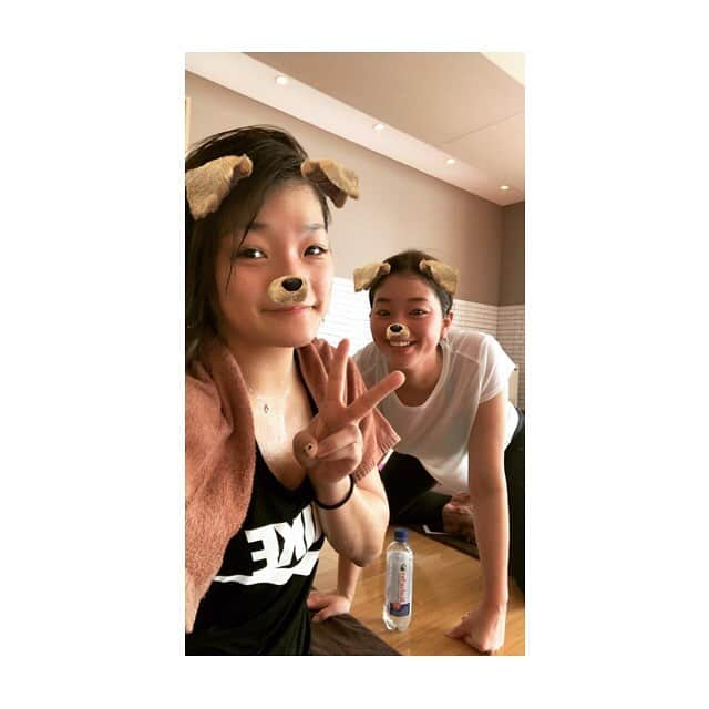 RENA（久保田玲奈）さんのインスタグラム写真 - (RENA（久保田玲奈）Instagram)「‪亜美ちゃんと朝活🐷❤️❤️‬ ‪6時半とか久々に起きたで。‬ ‪でもホットヨガでスッキリ！‬ ‪お茶して私はこれからウエイト‬ ‪亜美ちゃんもマネージャーさんと‬ ‪ジムに向かっていきました笑笑‬ ‪今日はケアもして夜は収録‼️‬ ‪なかなかに充実した‬ ‪素敵なスケジュール⭐️ 頑張るでー😆🔥🔥 ‬ ‪#稲村亜美 #デポルターレクラブ ‬」4月6日 11時47分 - sb_rena