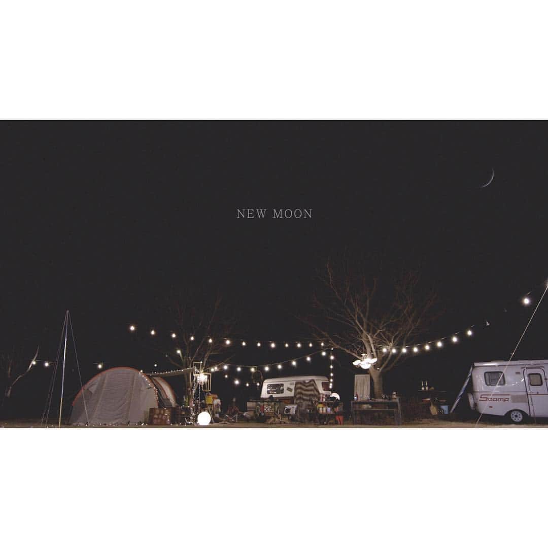 のインスタグラム：「[#VIDEO] JBJ Deluxe Edition ‘NEW MOON’Voice Teaser  https://youtu.be/vKwLCUFKcYI  #JBJ #NEWMOON」
